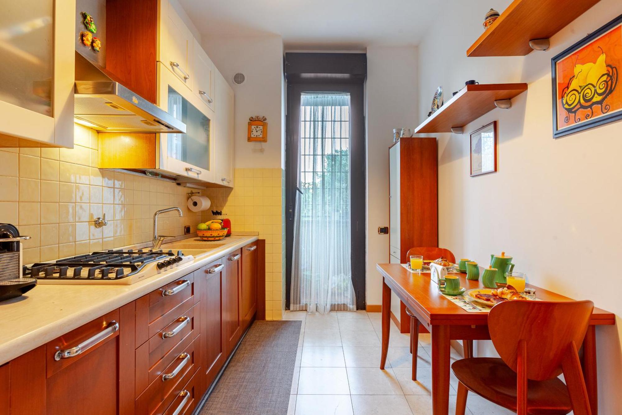 Gasthuis Modern & Cozy In Rome, 2br, Wifi Ac *
