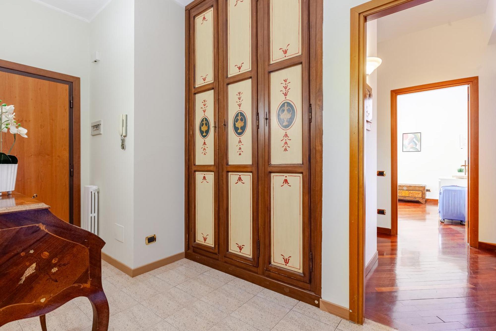 Guest house Modern & Cozy In Rome, 2br, Wifi Ac Rome
