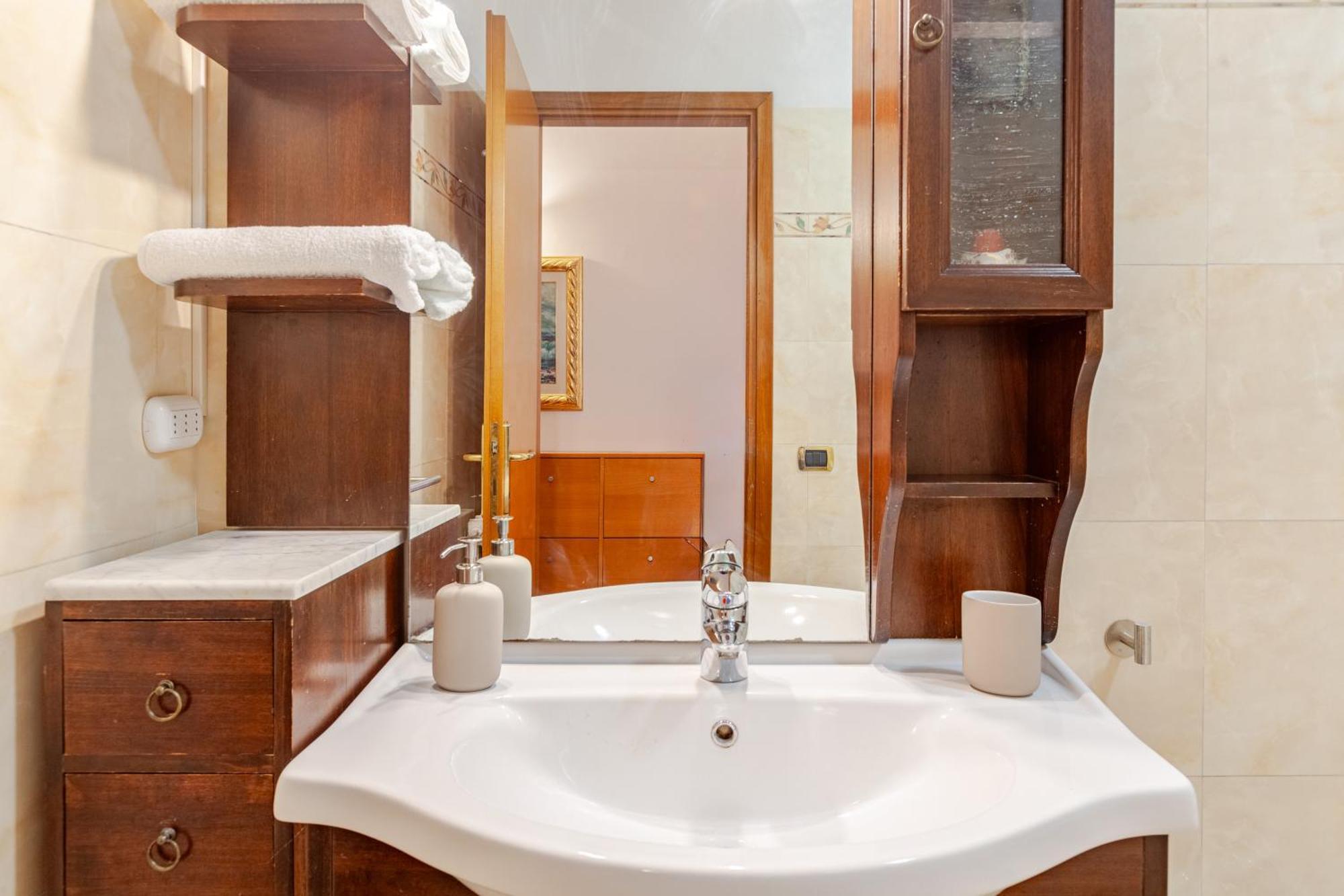 Guest house Modern & Cozy In Rome, 2br, Wifi Ac *
