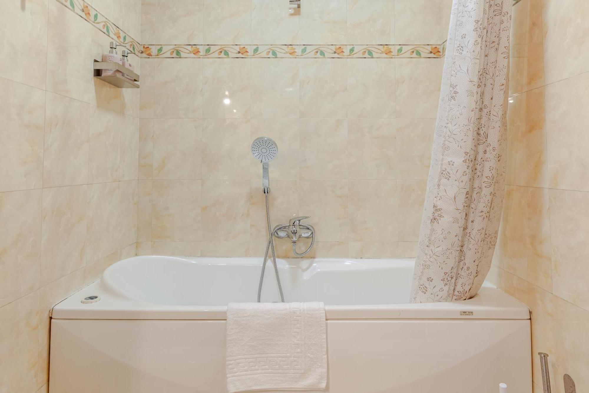 Guest house Modern & Cozy In Rome, 2br, Wifi Ac *